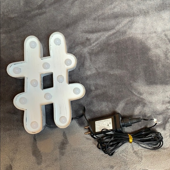 Light Up Hashtag Sign - Picture 2 of 5